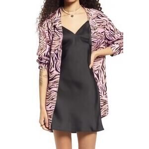 BP Shirt Gender Inclusive Size Large Pink Bouquet Retro Zebra Button-Up